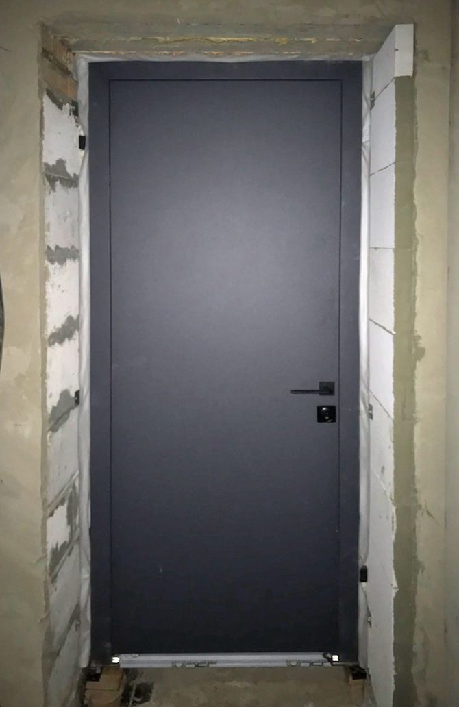 Входная дверь в частный дом 500АР1 вид изнутри